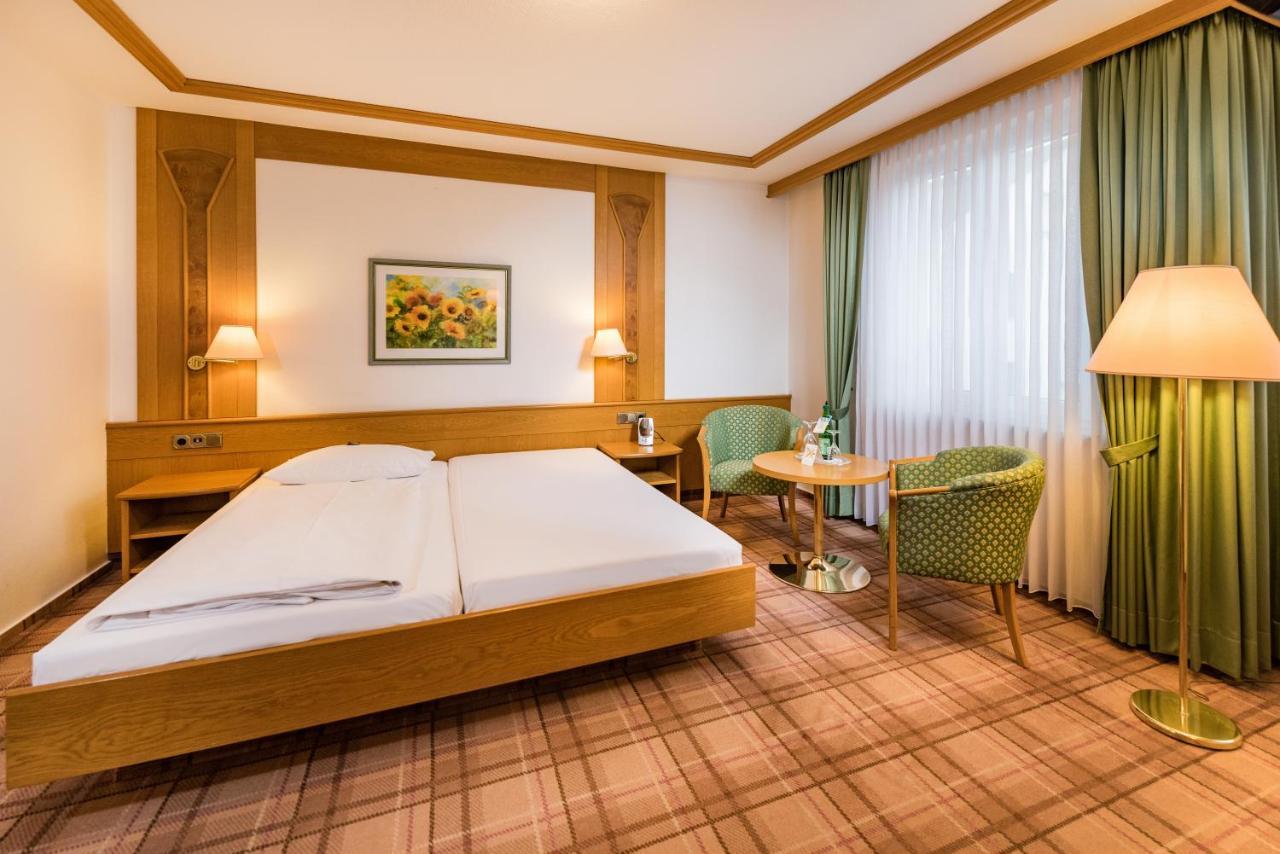 Goebels Hotel Zum Loewen Friedewald  Extérieur photo