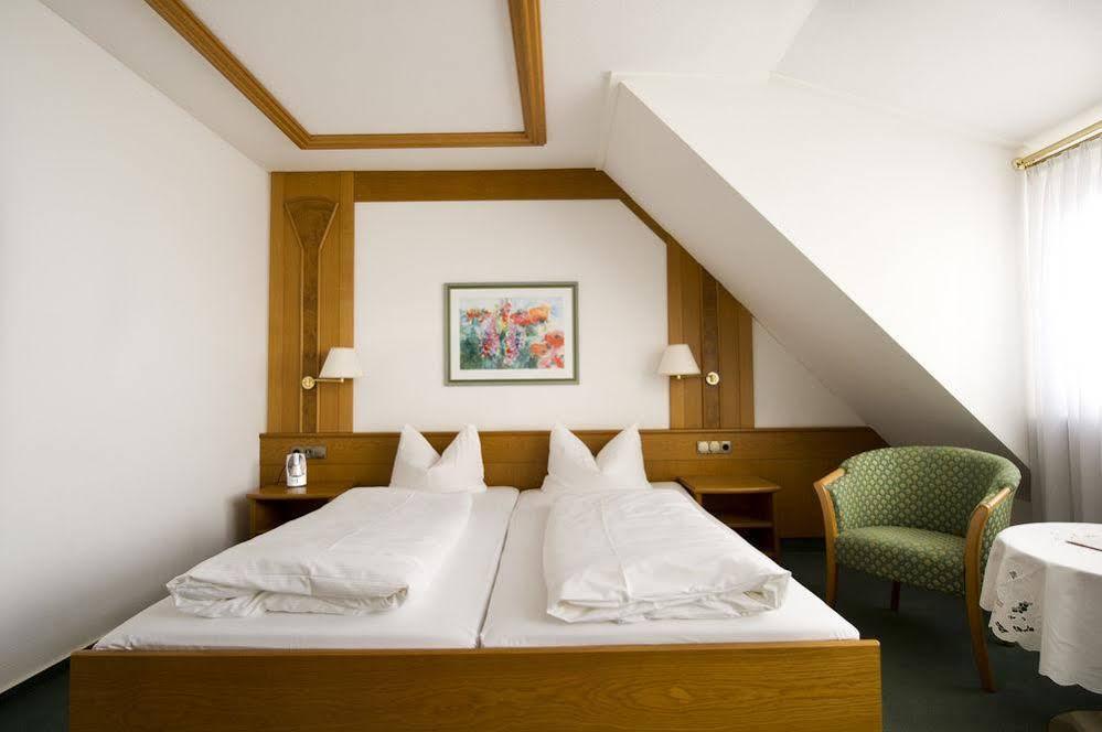 Goebels Hotel Zum Loewen Friedewald  Extérieur photo